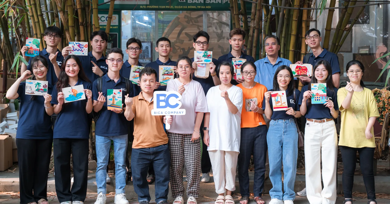 Đội ngũ BICA Holdings ngoài trời